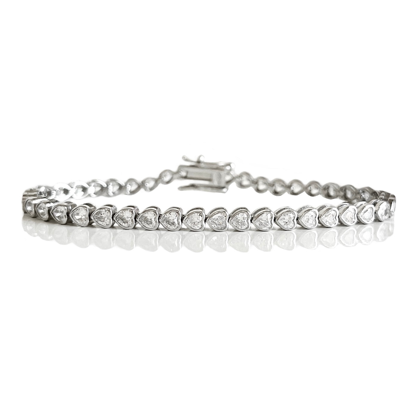 Heart bezel tennis bracelet in silver