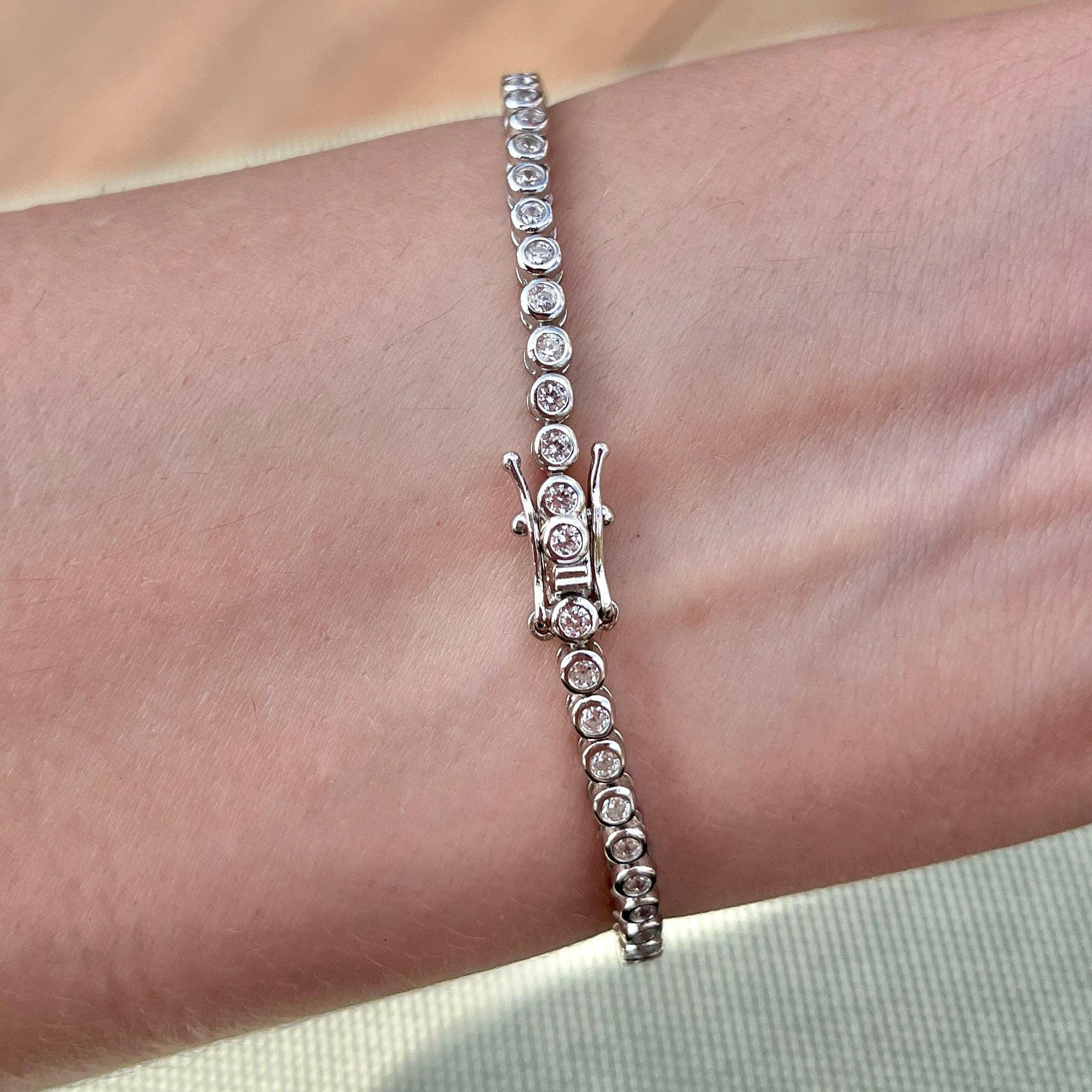 Clasp of our tennis bracelet