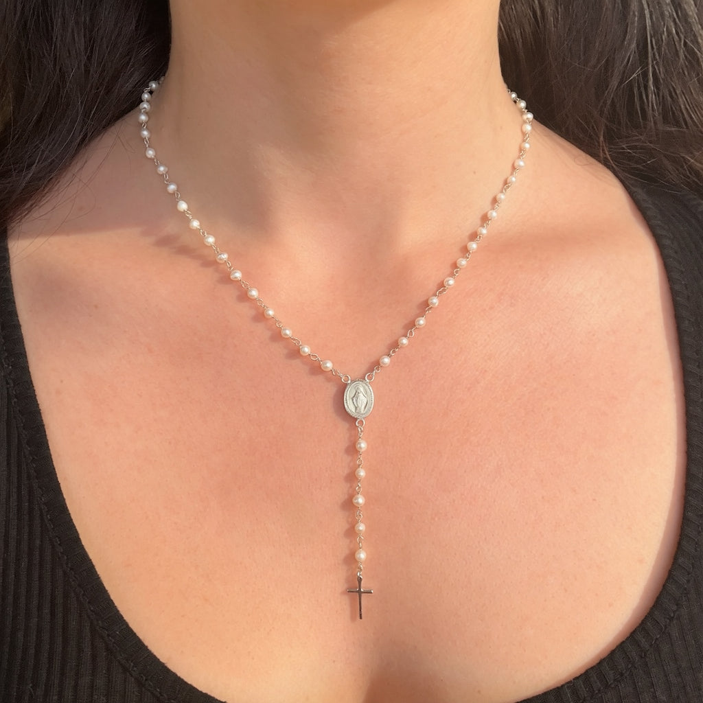 Delicate pearl rosary necklace in silver