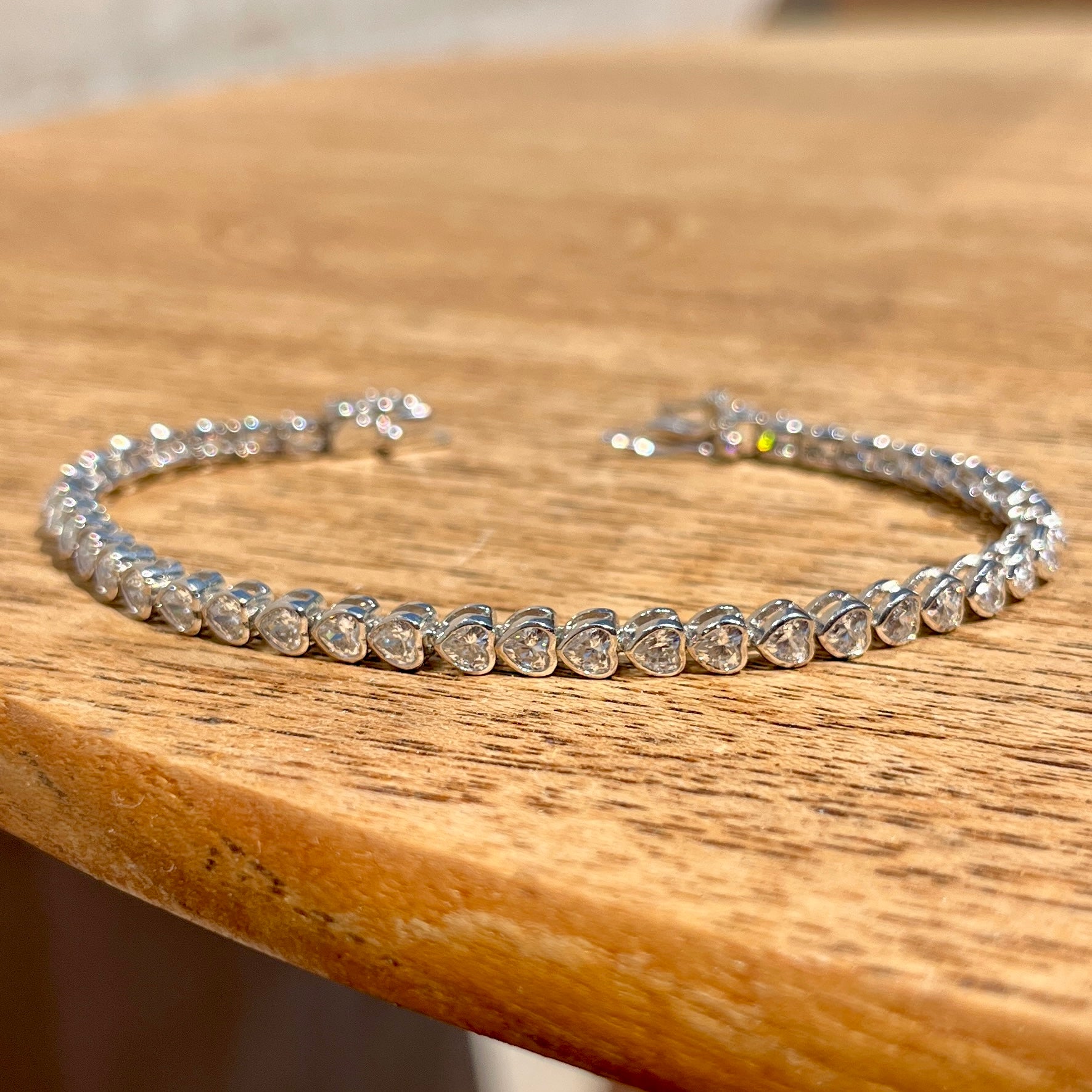 Heart bezel tennis anklet