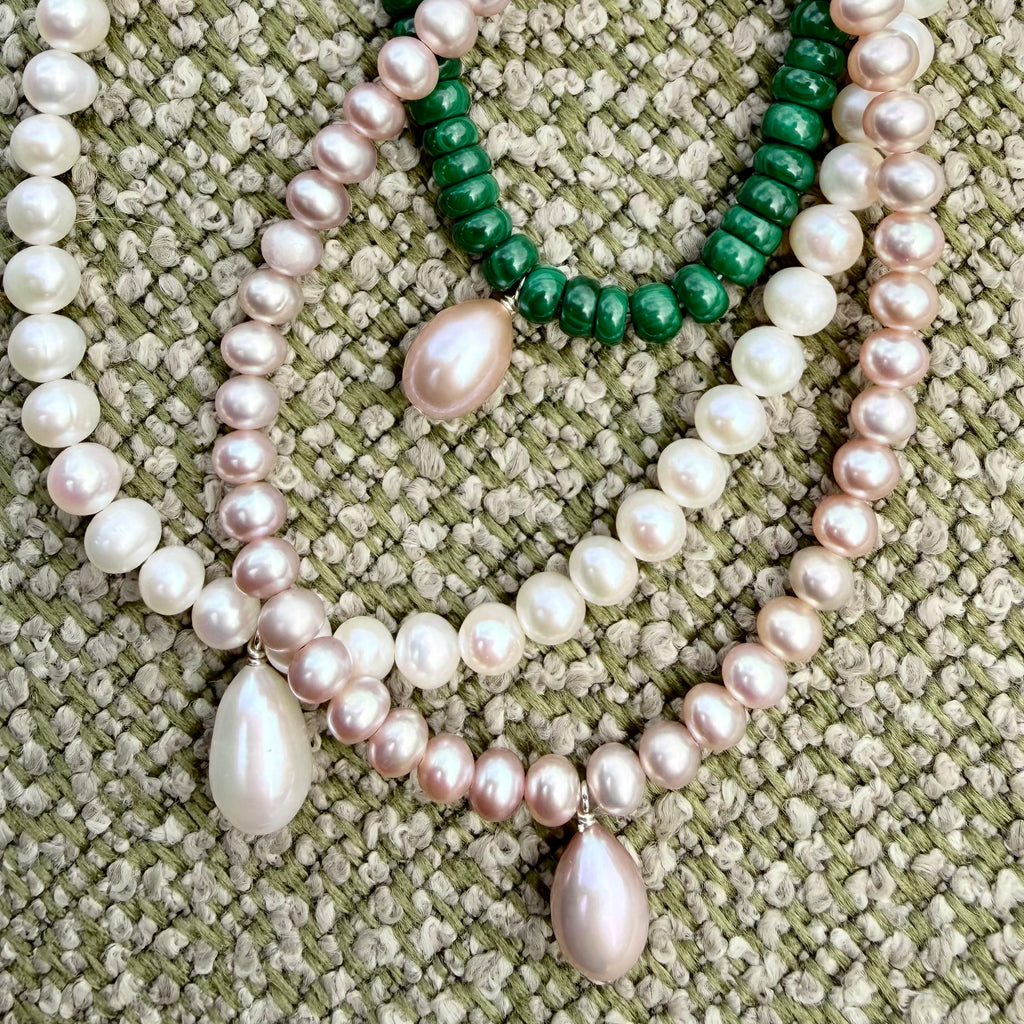 The Aura Pink Pearl Necklace – LENI JAMES The Aura Pink Pearl Necklace – LENI JAMES