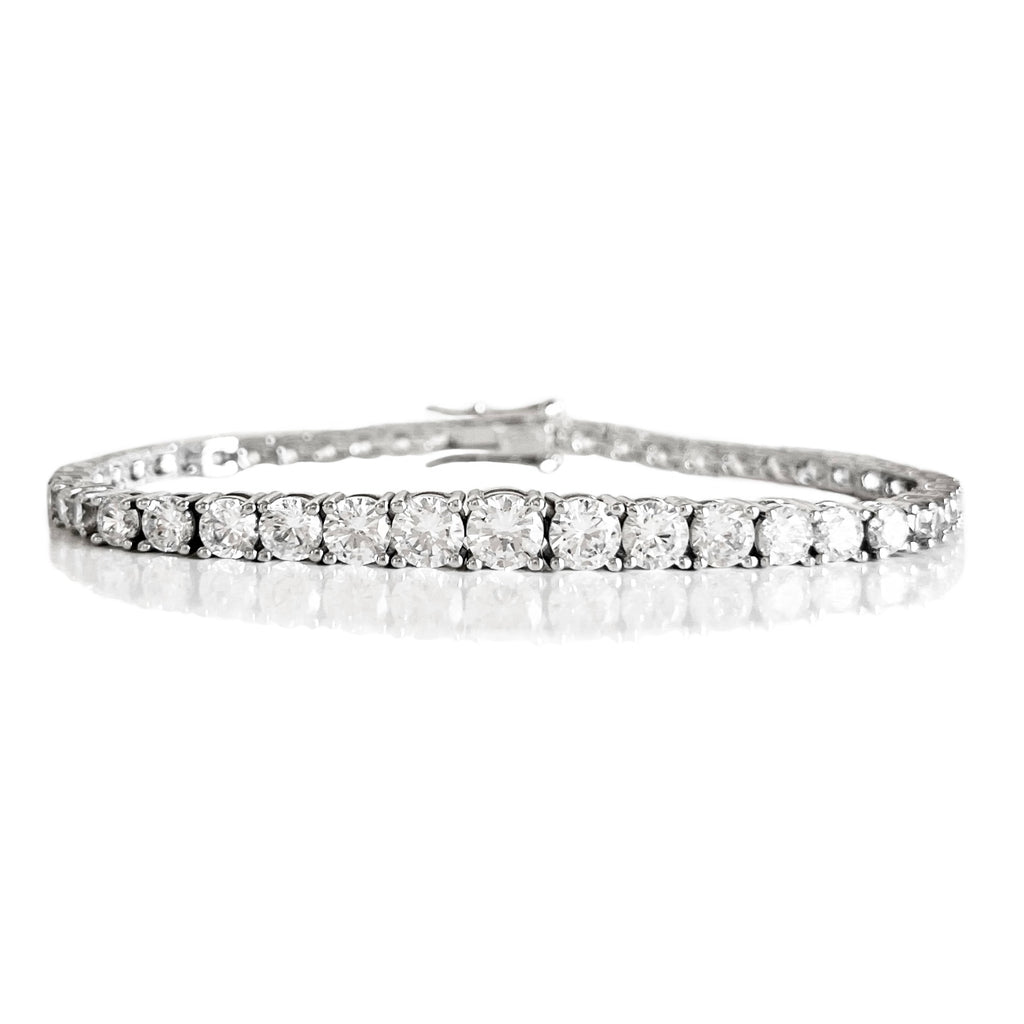 Graduated tennis bracelet in silver