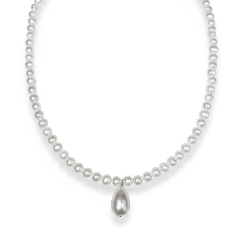Freshwater pearl necklace with pear pendant